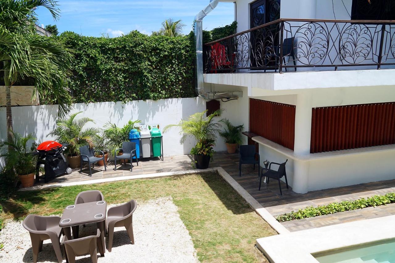 Red Panda Hostal Playa del Carmen Exterior photo